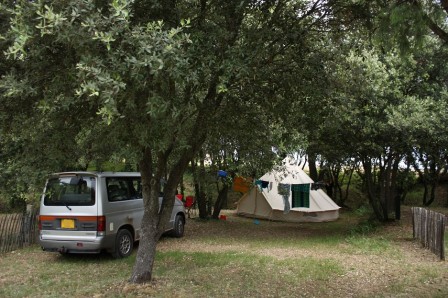 Emplacement Espace pour Caravane/tente et voiture/van